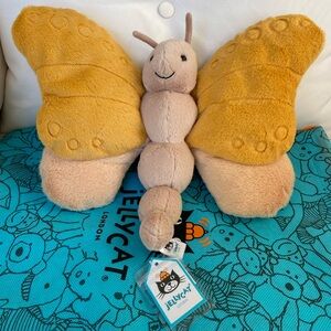 SOLD❗️NWT Buttercup Butterfly Jellycat Rare & Retired 🌼